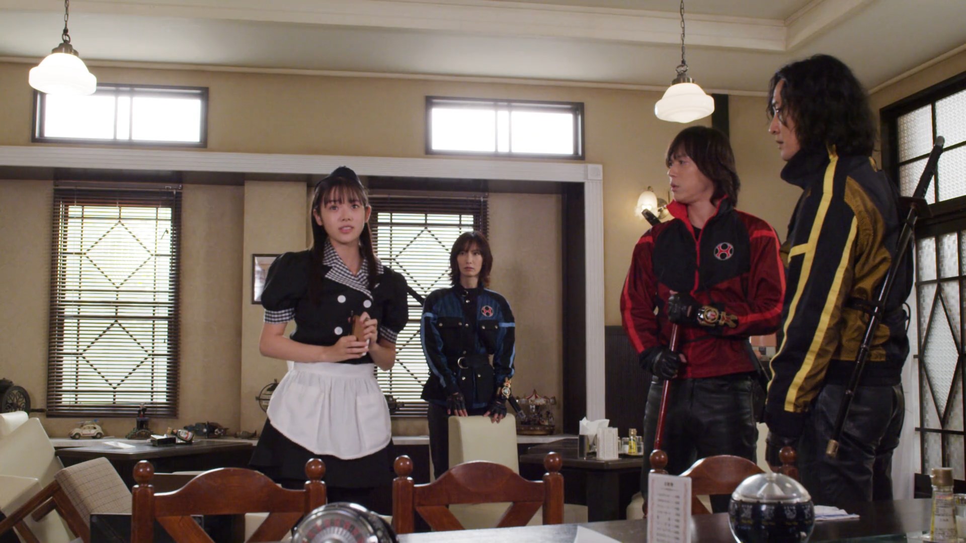 Ninpu Sentai Hurricaneger WITH DonBrothers [78EACC0C] (1).mkv_snapshot_03.18_[2022.12.29_17.21.07]